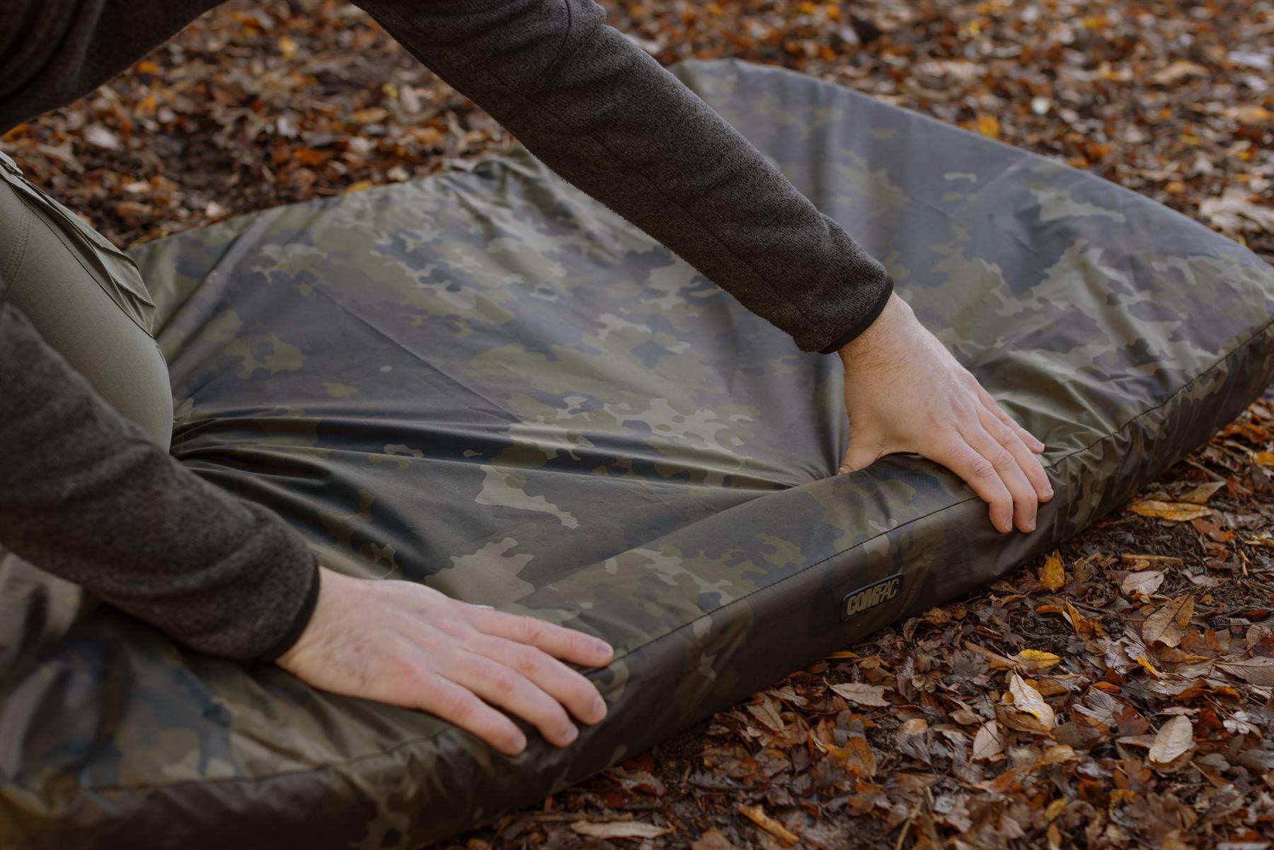 Korda Compac Flat Mat Dark Kamo