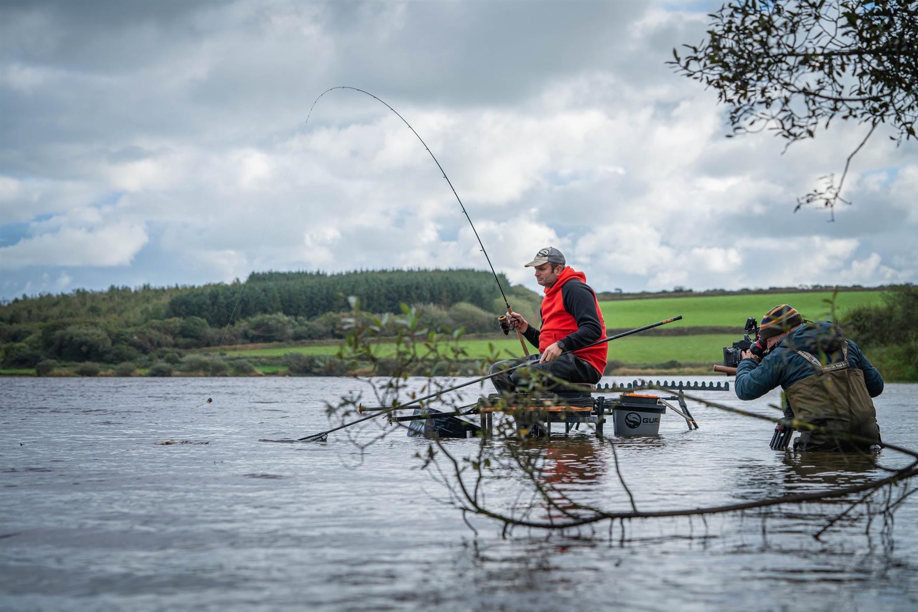 Guru Aventus 2.7m F1 Landing Net Handle